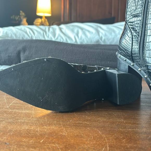 Charles David Duffy studded lace up boots - Picture 4 of 4